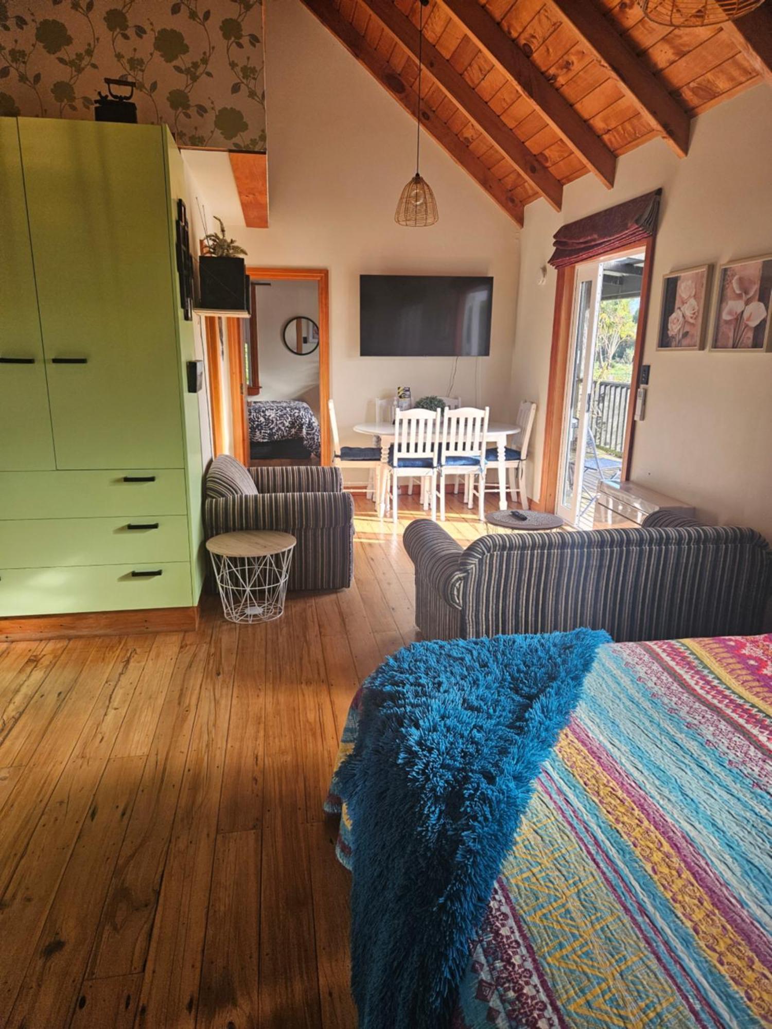 The Blackhouse Cottage Hokitika Exterior photo
