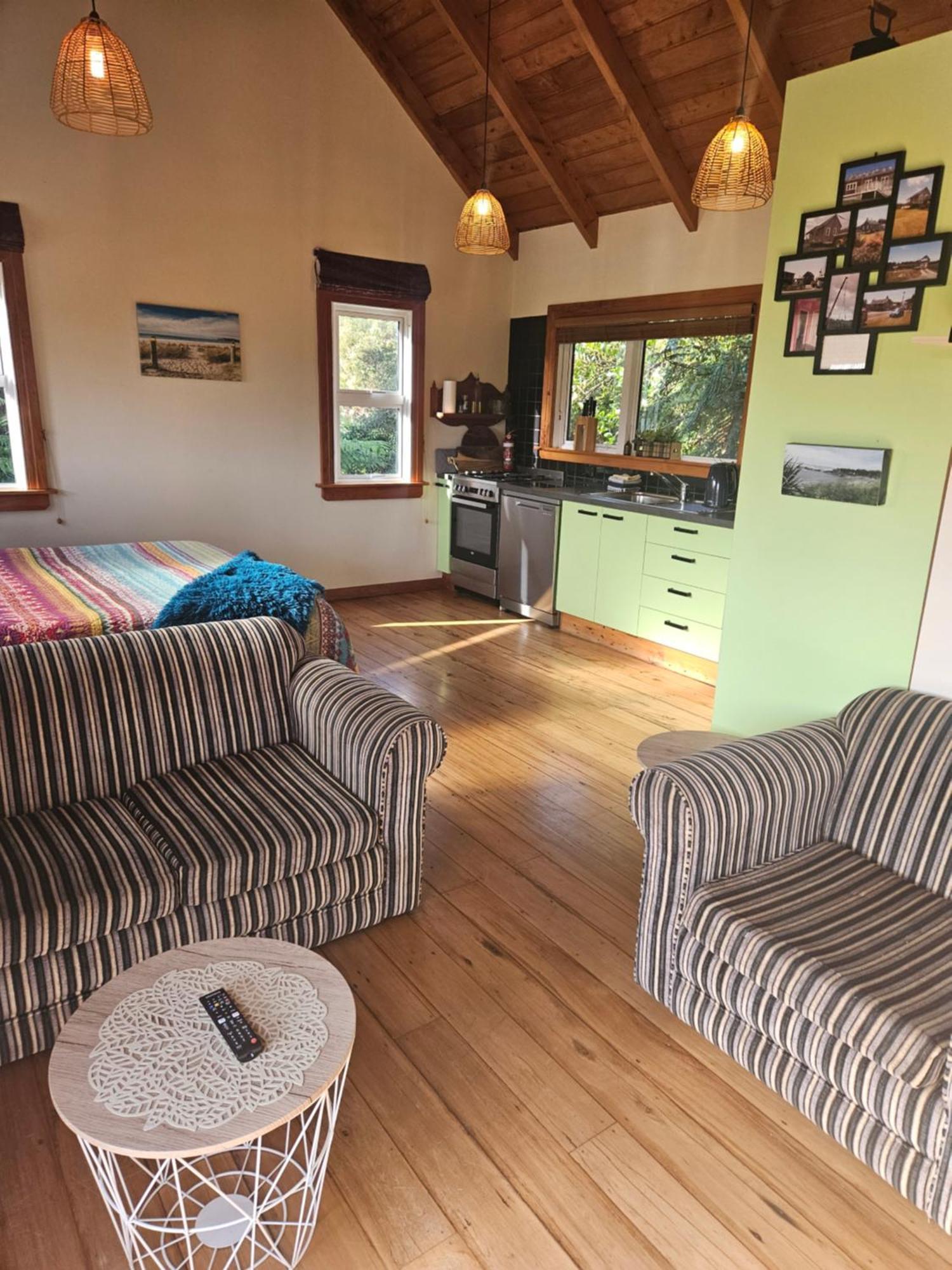 The Blackhouse Cottage Hokitika Exterior photo
